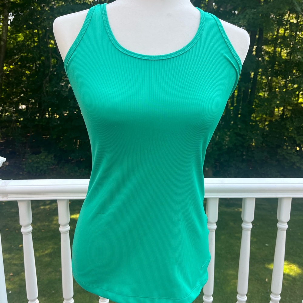 Nike slim dry-fit tank